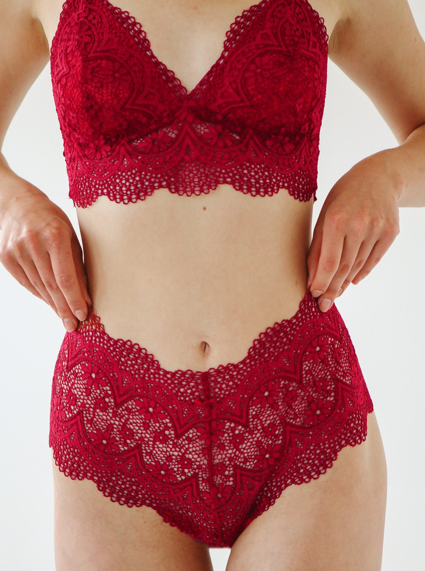 Zsa Zsa Bra in Scarlet